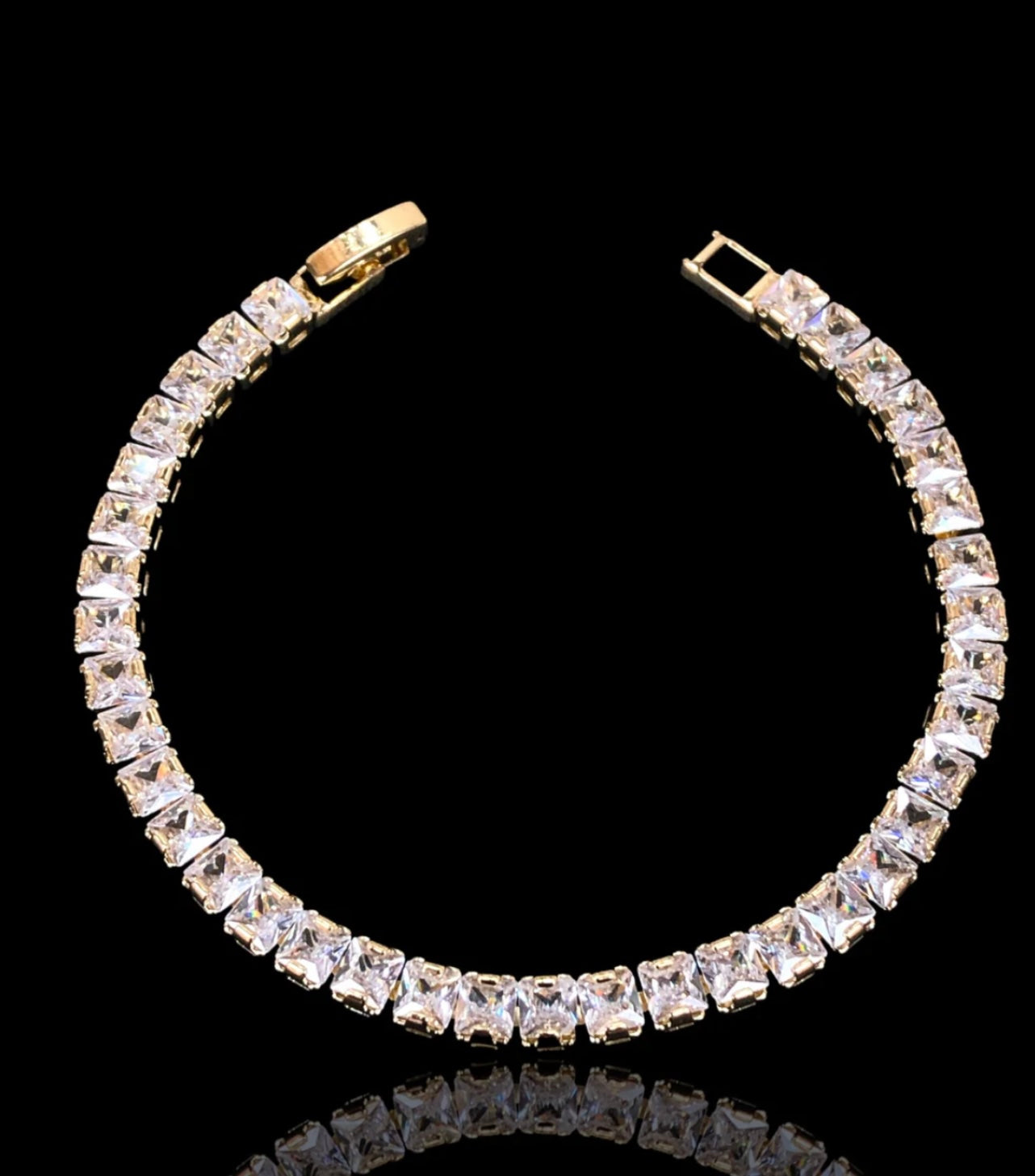 Classic squared tennis bracelet